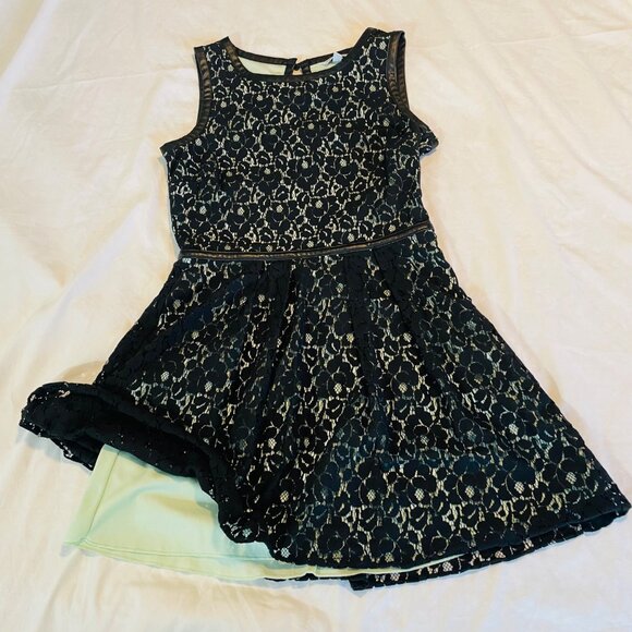 Black Lace Size 7 Sleeveless Dress Fit Flare Back Keyhole Green Speechless - Picture 4 of 14